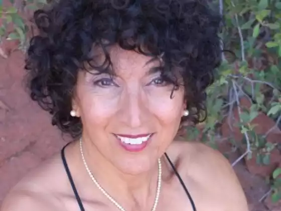 Vishali Shahin,
Health & Wellness, Spirituality
Expert at Meditáció a mindennapi élethez csomag